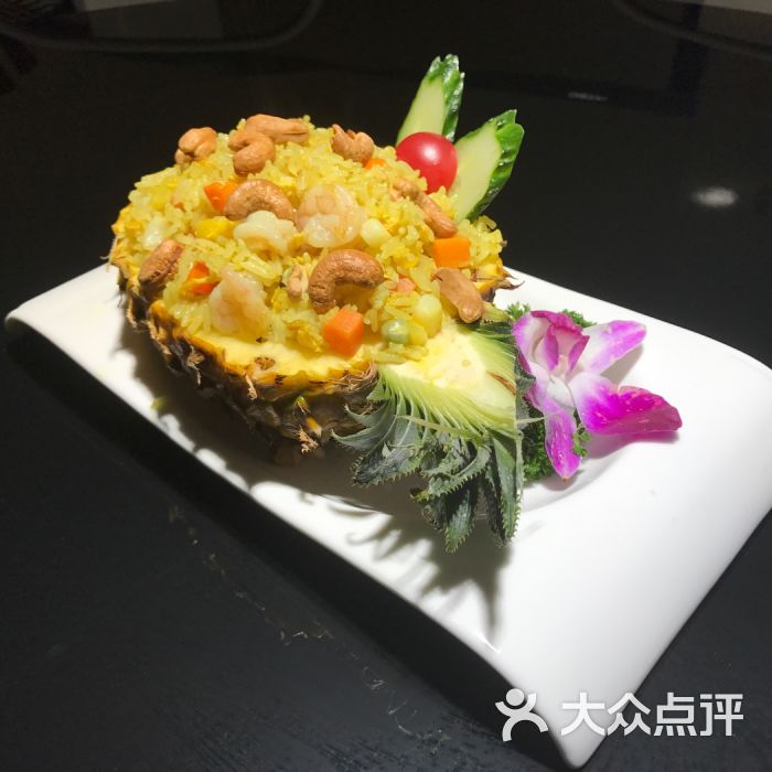 suncitygroup太阳成集团|腾讯视频最近有多“燃”?泰国导演专门为它拍了个广告(图1) suncitygroup太阳成集团