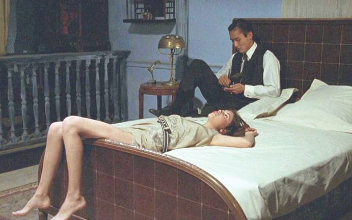 实体店门头招牌 防腐木 木板门头招牌的应用和实际效果|太阳成官网(图1) suncitygroup太阳成集团